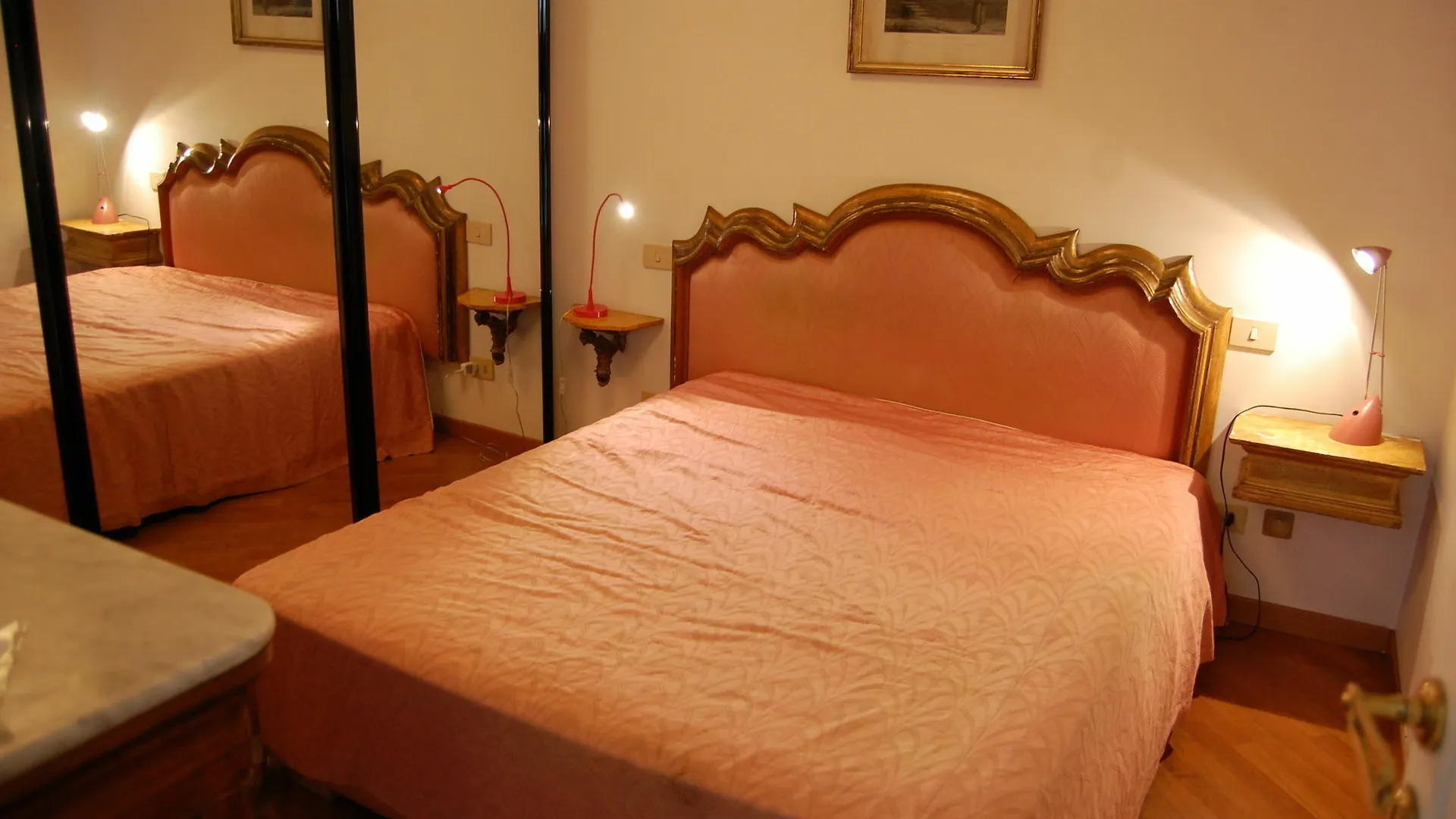 Rsh Campo De' Fiori Apartments Рим Италия