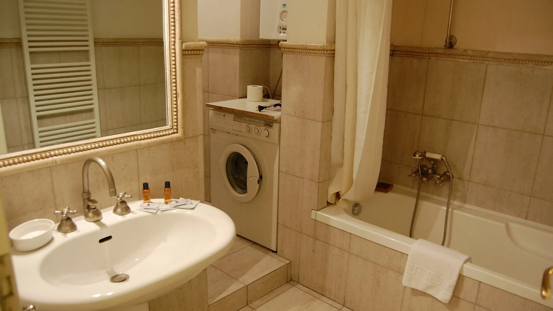 Rsh Campo De' Fiori Apartments Рим 0*,  Италия